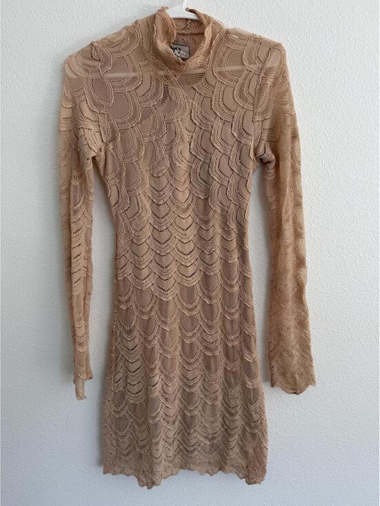 Dresses & Skirts - Nightcap by Carisa René Nude Blush French Lace Mesh Turtleneck Dress Sz 1 XS/S